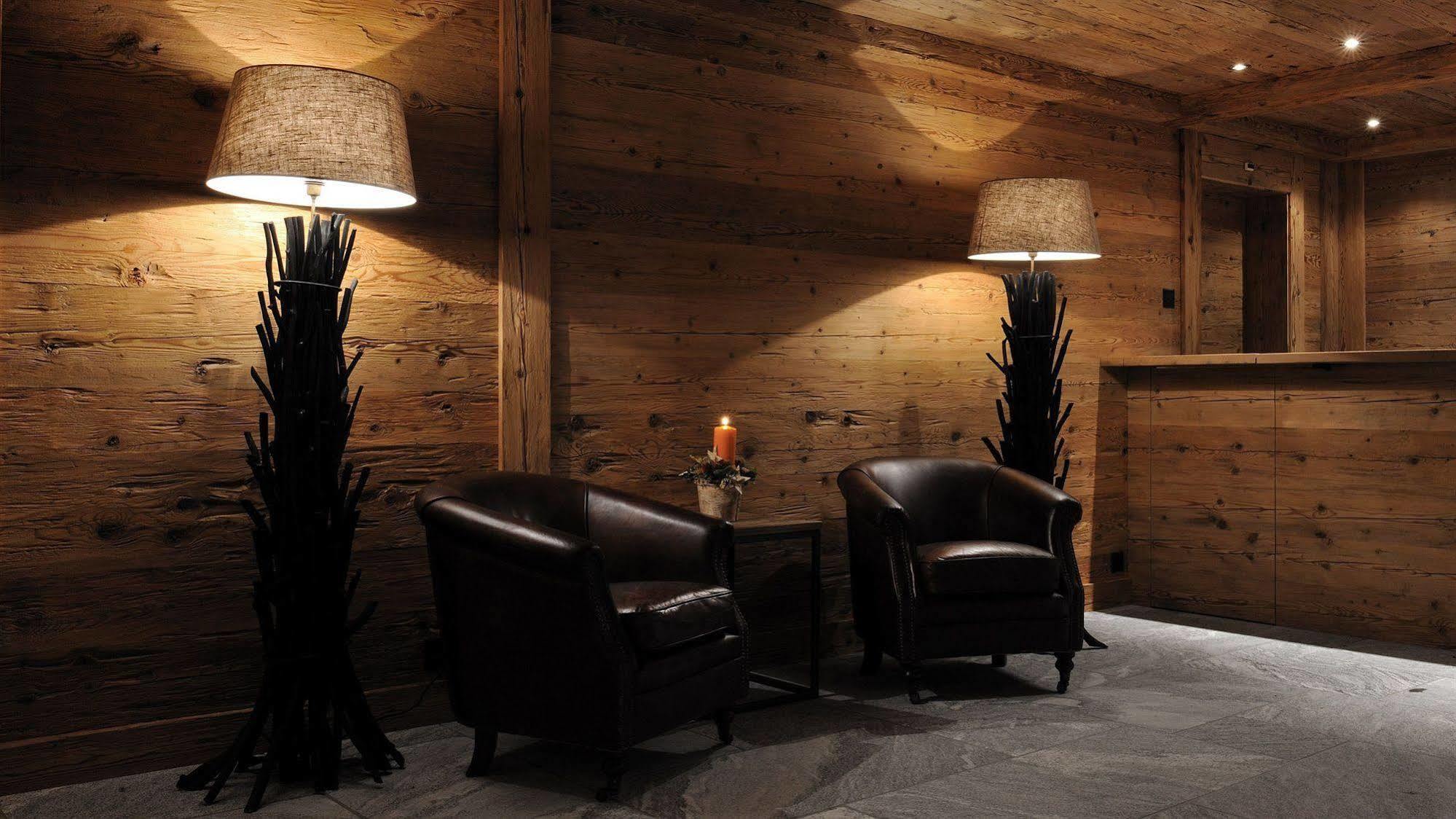 גשטאט Hotel Des Alpes Superieur מראה חיצוני תמונה